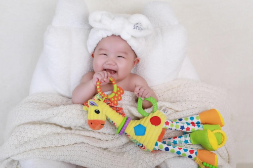 松滋三个月宝宝正确抱姿 松滋三个月宝宝正确抱姿